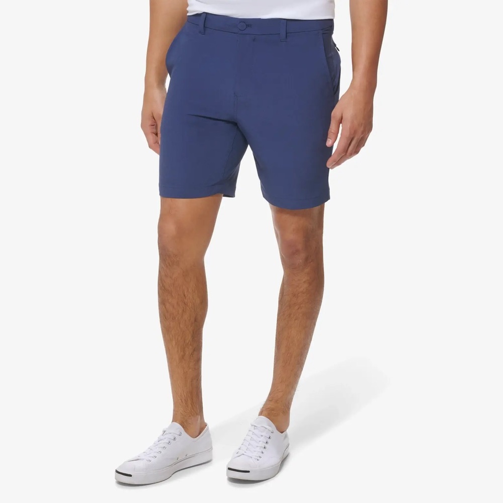 Mizzen+Main Blue Helmsman Shorts Size 36